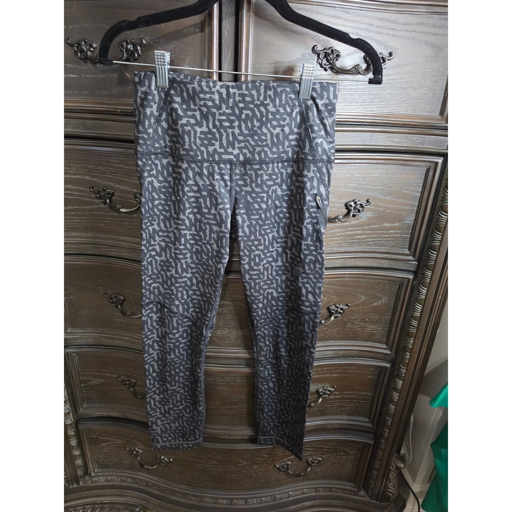 Lululemon Grey Black Geometric Print Crop Leggings Zipper Pocket Size 4